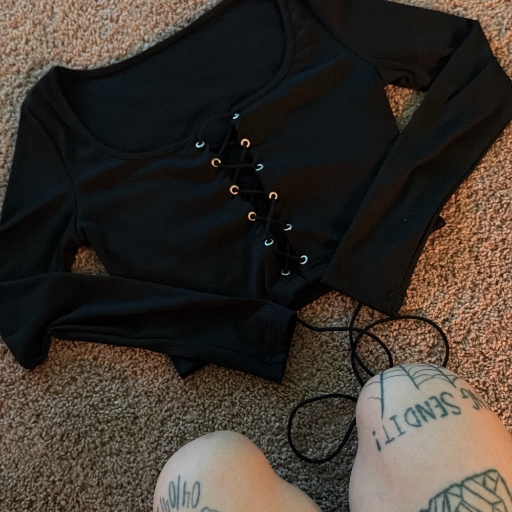 SHEIN Black Lace-Up Crop Top